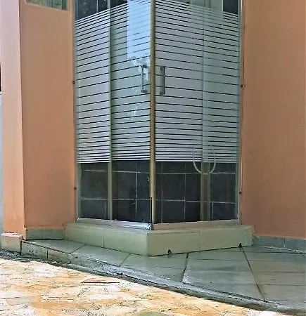 Dina Vila